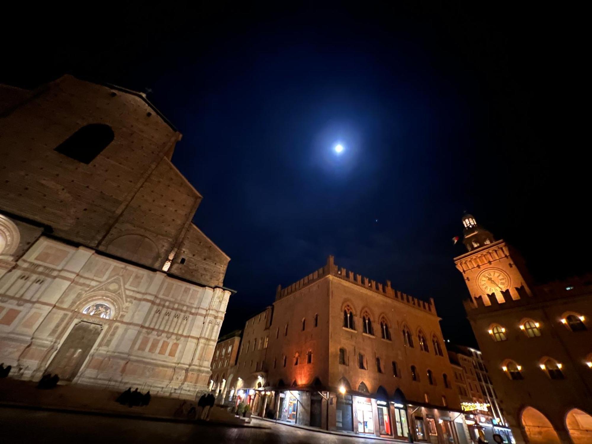 House Of Chariot - In The Heart Of Bologna Apartment Luaran gambar
